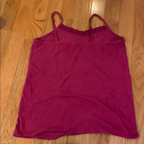 Berry color tank top - Picture 4 of 4
